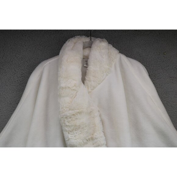 Liz Claiborne Ivory Fleece Cape Wrap w/Faux Fur Collar & Scarf-One Size - Picture 4 of 11